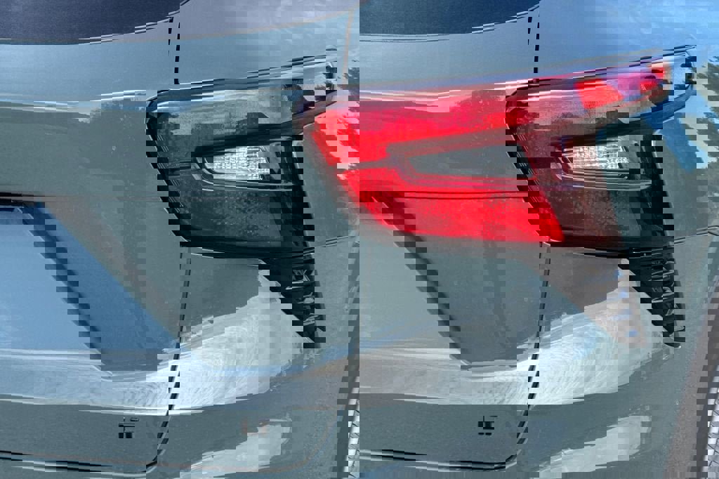 New 2026 Chevrolet Trax LT w/ Midnight Edition image 26