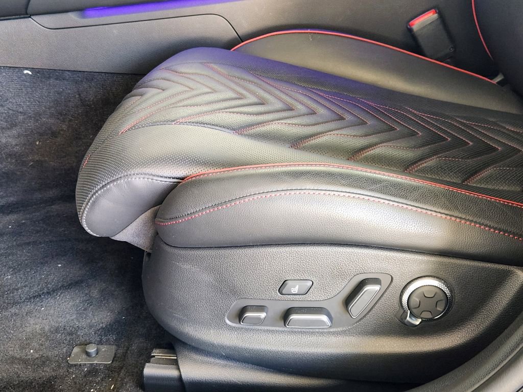 Used 2025 Genesis G80 3.5T Sport image 22