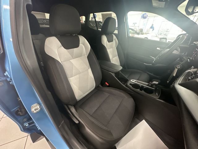 Certified 2025 Chevrolet Trax RS w/ Driver Confidence Package image 29