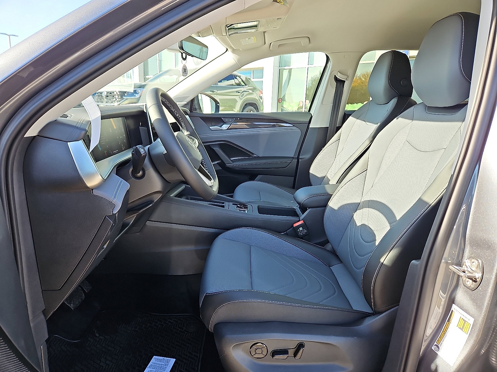 New 2026 Volkswagen Tiguan SE image 10