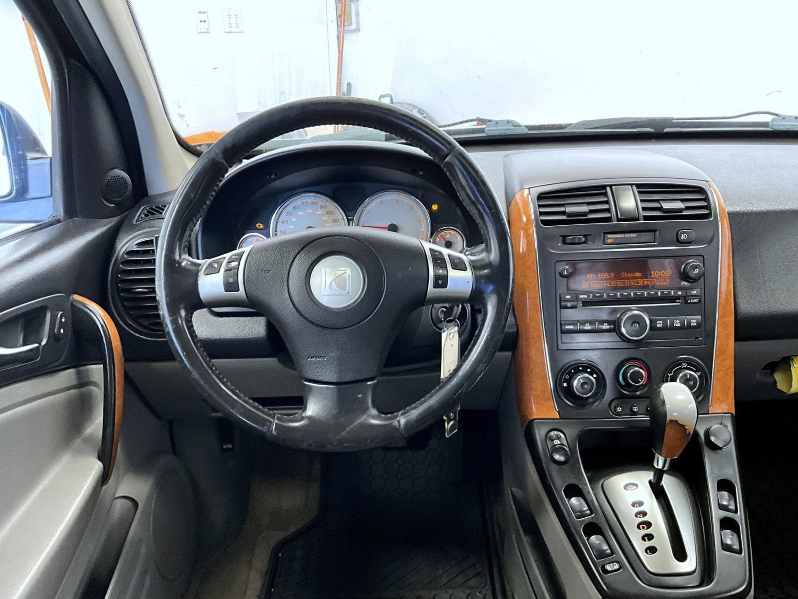 Used 2006 Saturn Vue 2WD V6 w/ Sun & Sound Pkg image 13