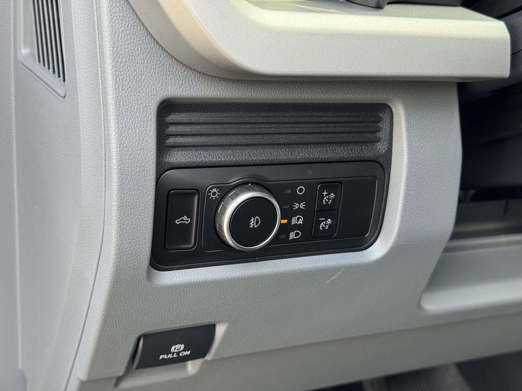 New 2026 Ford F350 XL w/ FX4 Off-Road Package AWD/4WD image 19