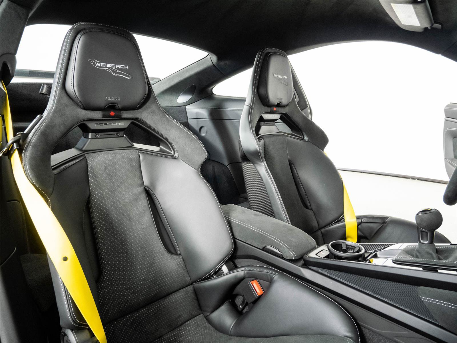 Certified 2026 Porsche 911 GT3 w/ Weissach Package RWD image 19