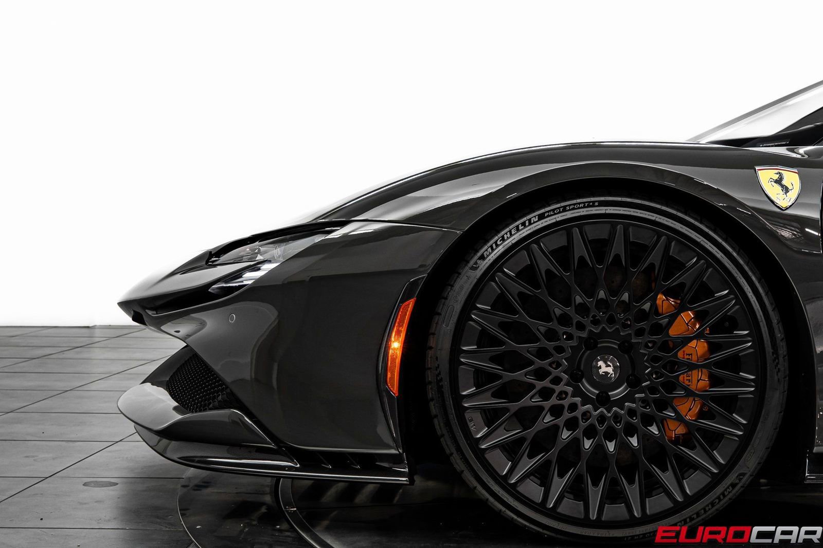 Used 2024 Ferrari SF90 Spider image 20