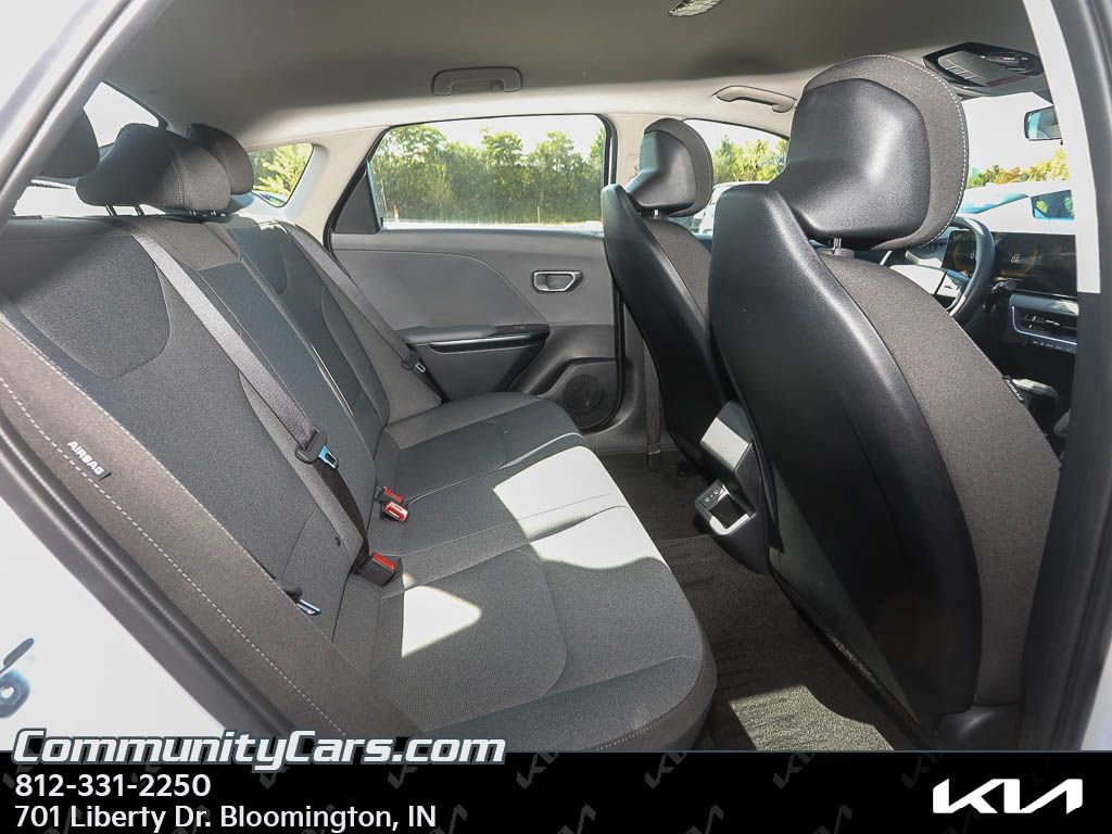 New 2025 Kia K4 LXS image 19