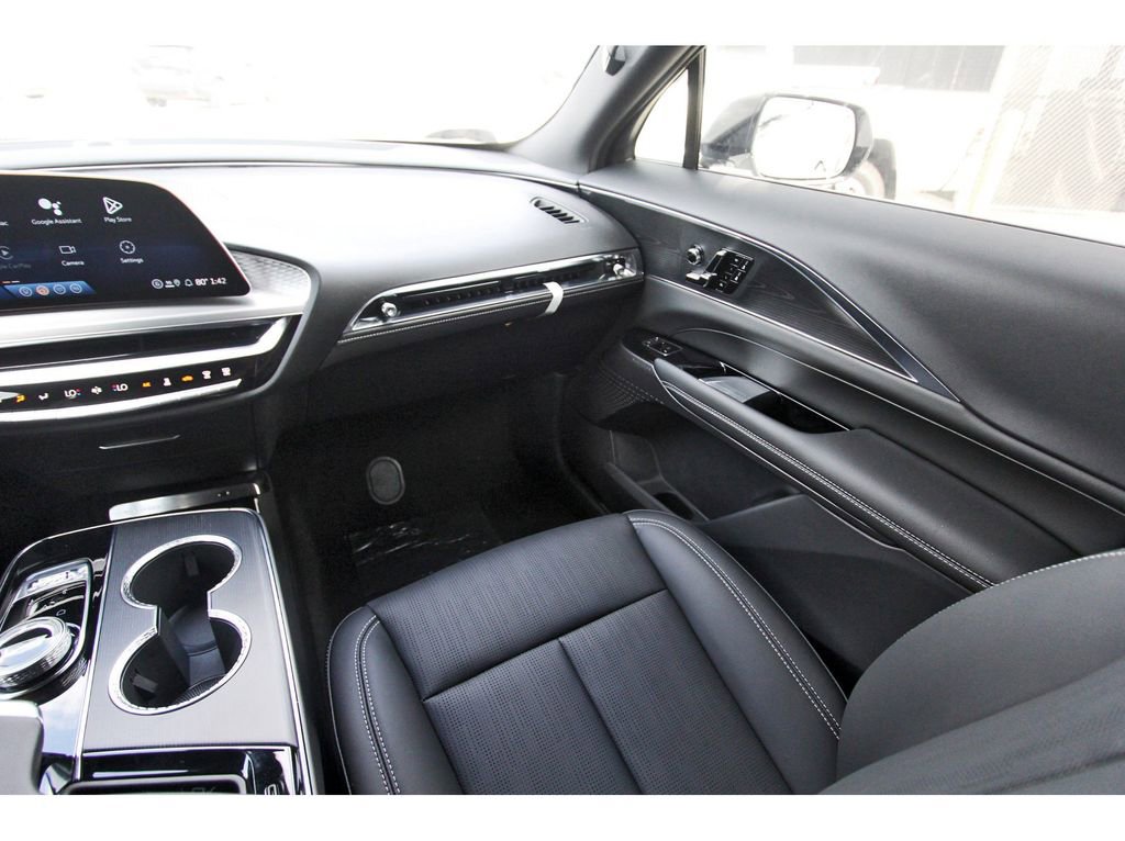 New 2026 Cadillac Lyriq Sport image 10