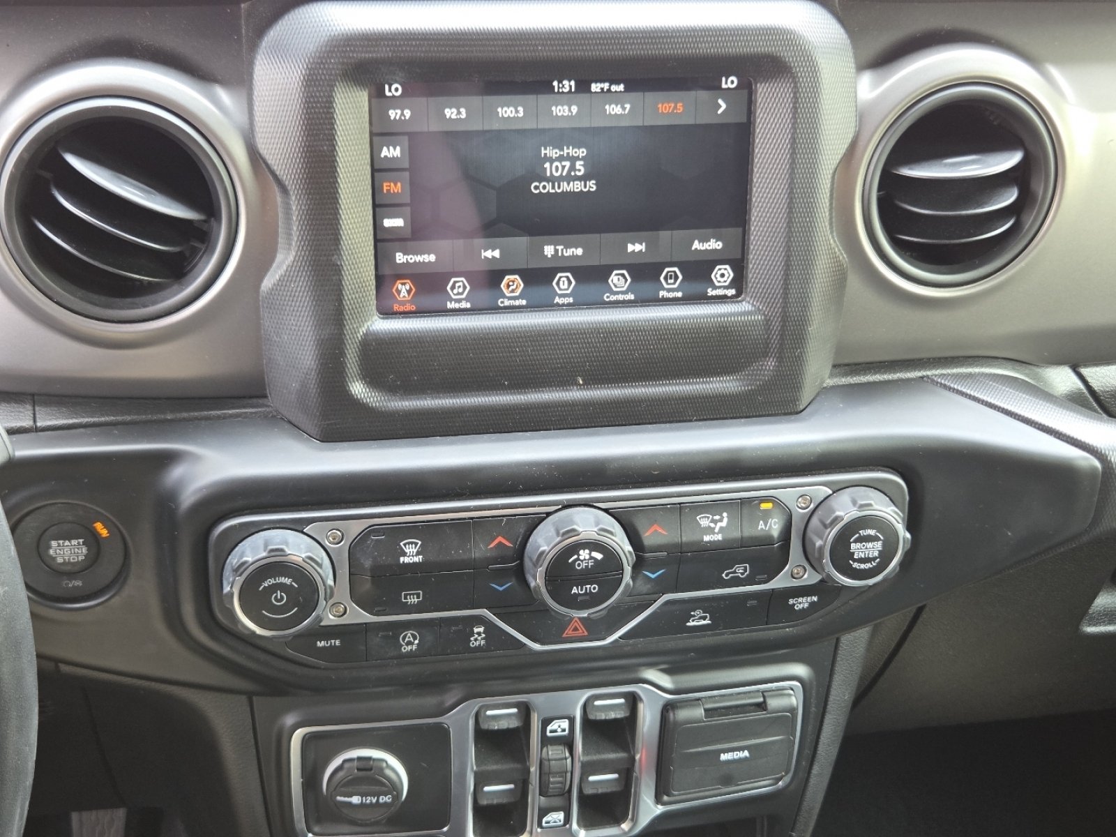Used 2021 Jeep Wrangler Unlimited Sport AWD/4WD image 32