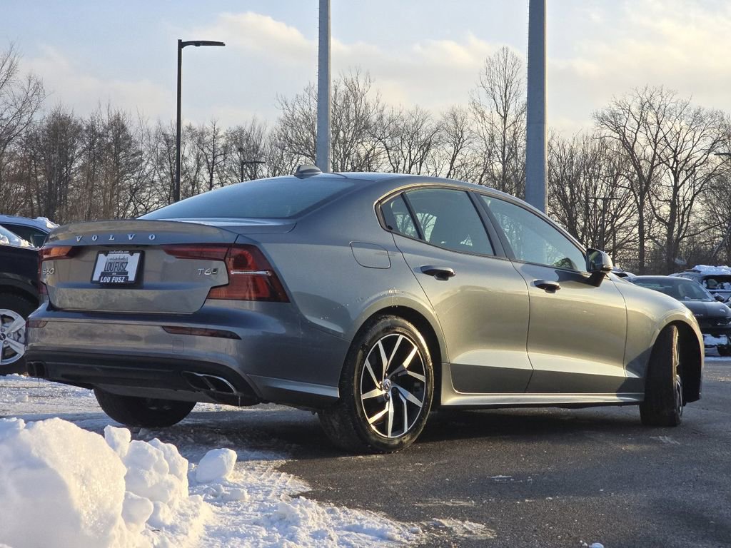 Used 2019 Volvo S60 T6 Momentum image 15