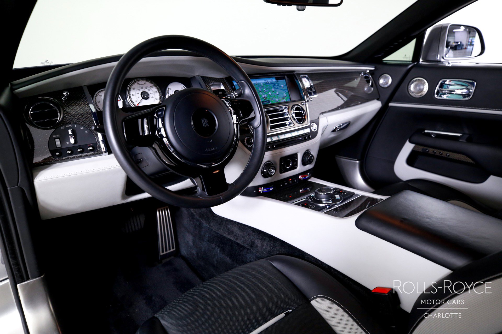 Used 2020 Rolls-Royce Wraith image 4