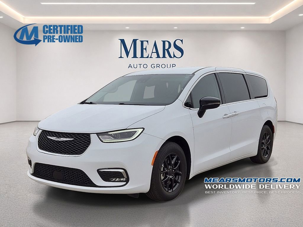 Used 2024 Chrysler Pacifica Touring-L