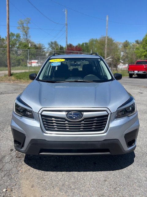 Used 2021 Subaru Forester 2.5i image 2
