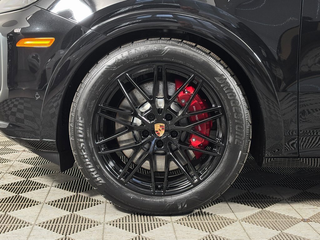 New 2026 Porsche Cayenne GTS image 41