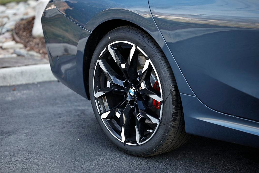New 2026 BMW 330i Sedan w/ M Sport Package image 6