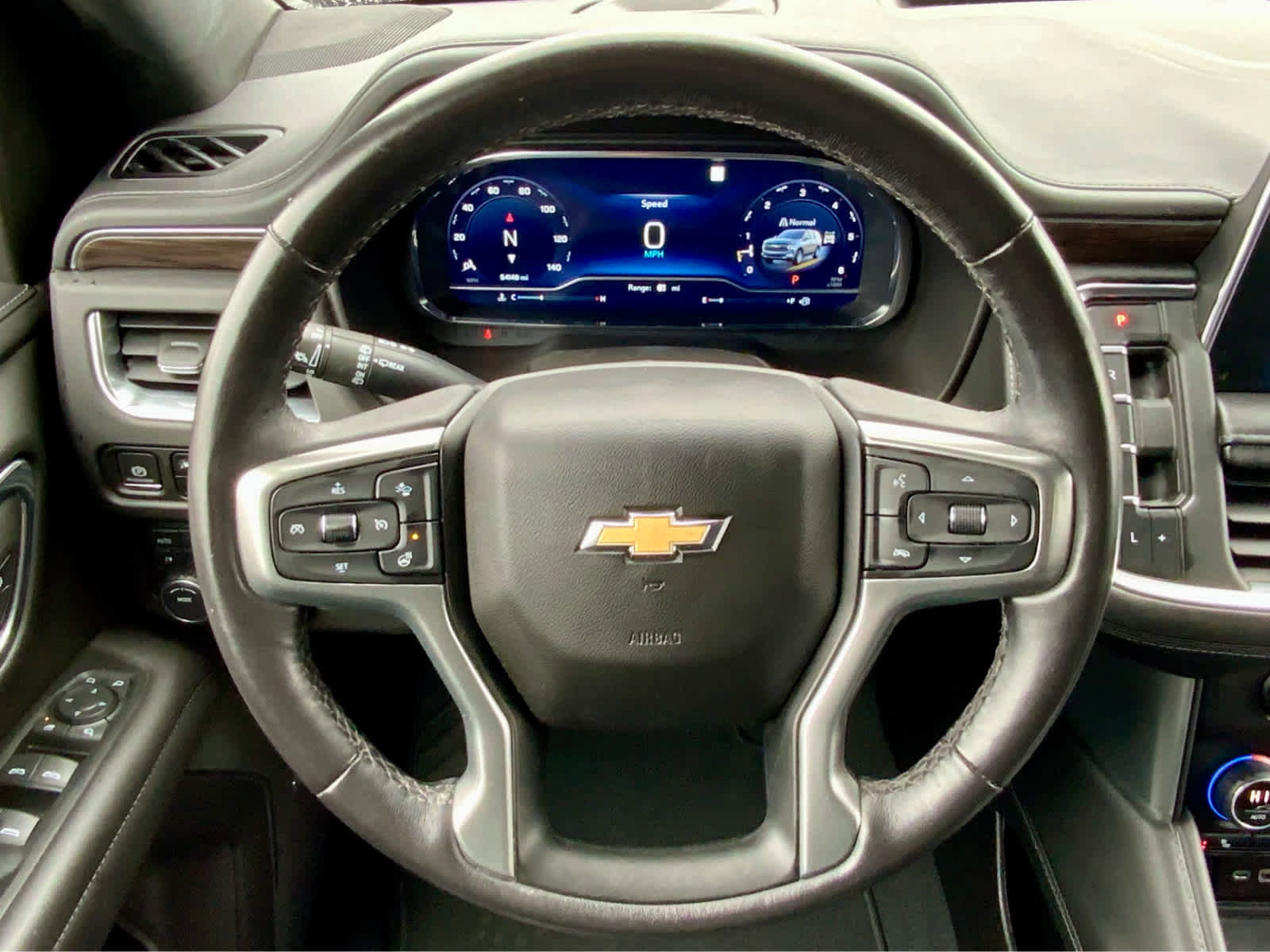 Used 2022 Chevrolet Tahoe LT w/ Luxury Package image 38