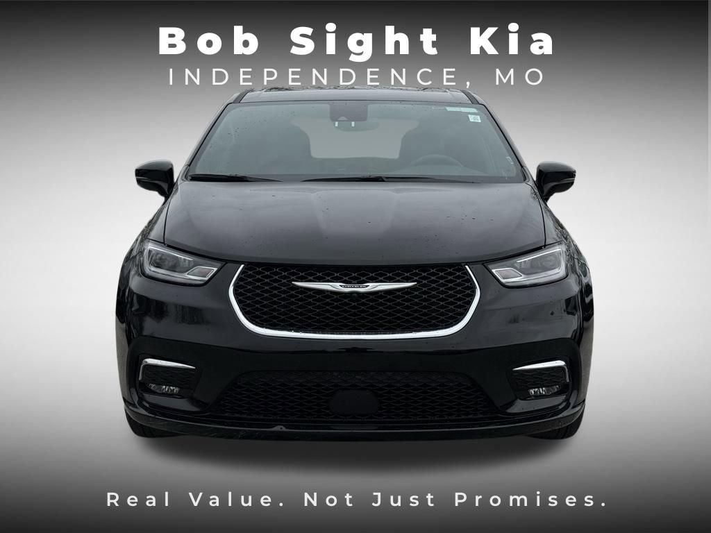 Used 2025 Chrysler Pacifica Select FWD image 20