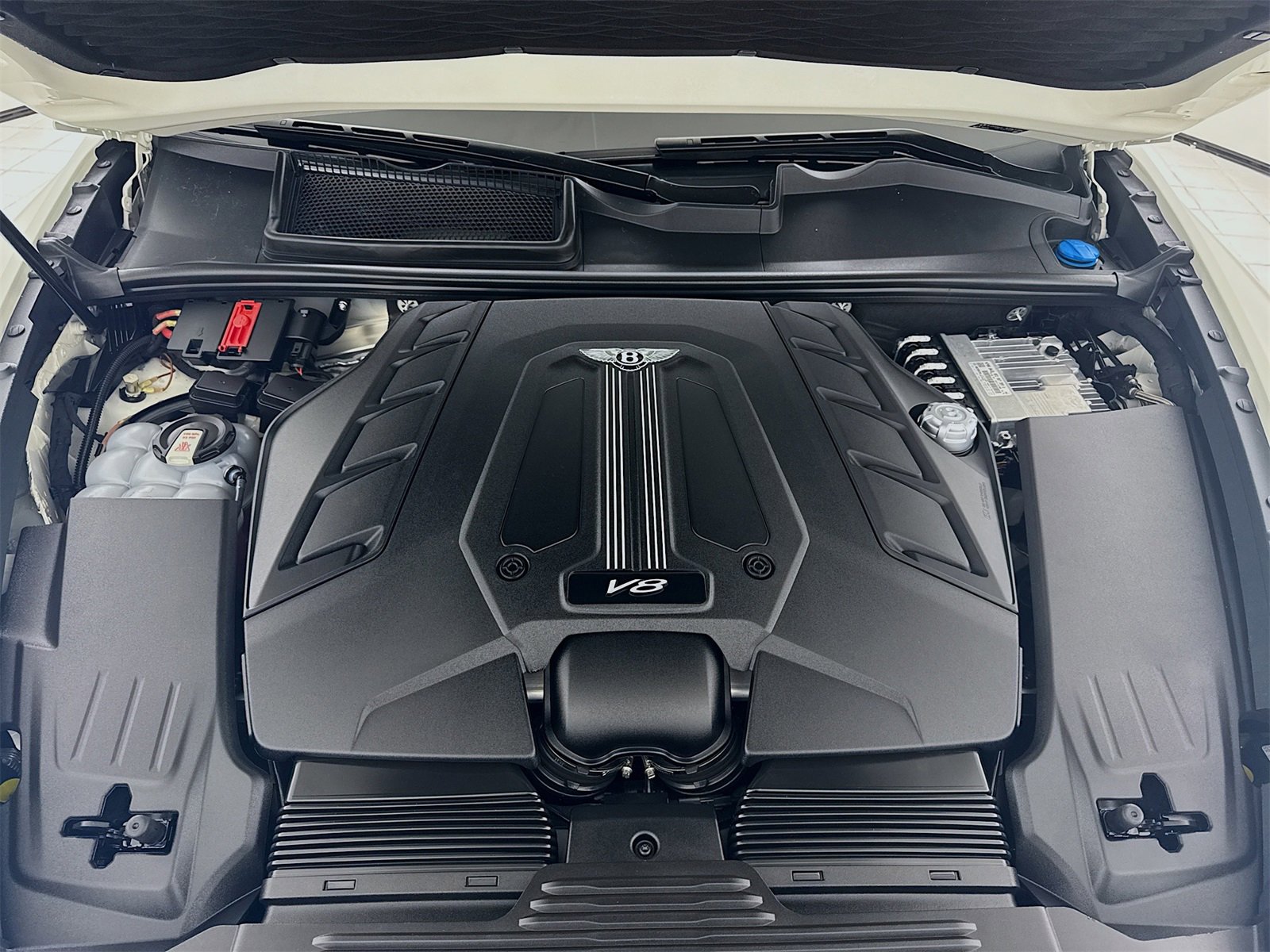 Used 2022 Bentley Bentayga image 29