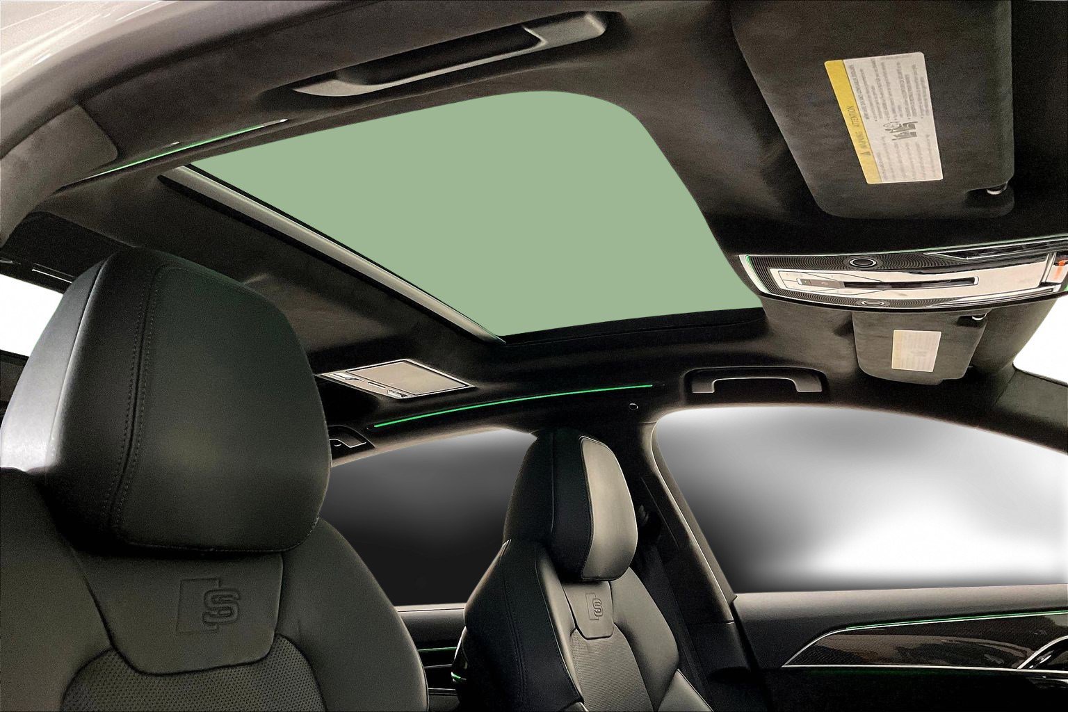 Used 2020 Audi S8 L image 27