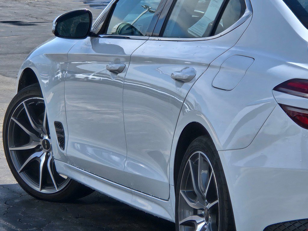 Used 2025 Genesis G70 2.5T image 15