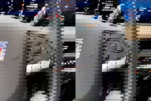 Used 2024 Cadillac XT4 Luxury w/ Cold Weather Package image 19