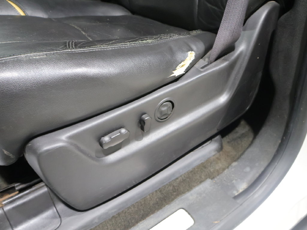 Used 2013 Chevrolet Suburban LTZ AWD/4WD image 16