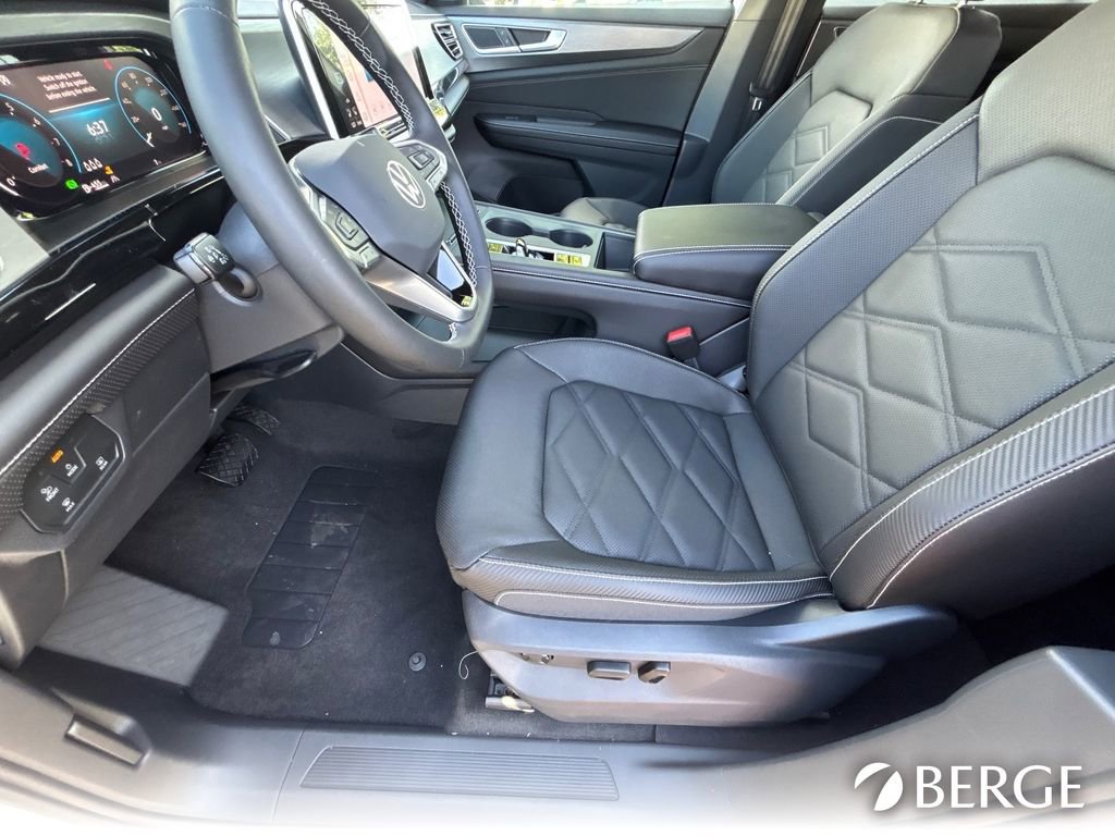 New 2026 Volkswagen Atlas Cross Sport SE image 17