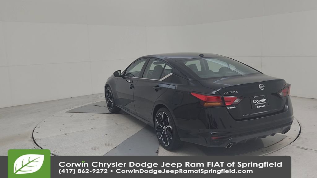 Used 2025 Nissan Altima 2.5 SR image 13