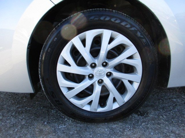 Used 2019 Toyota Corolla LE image 11
