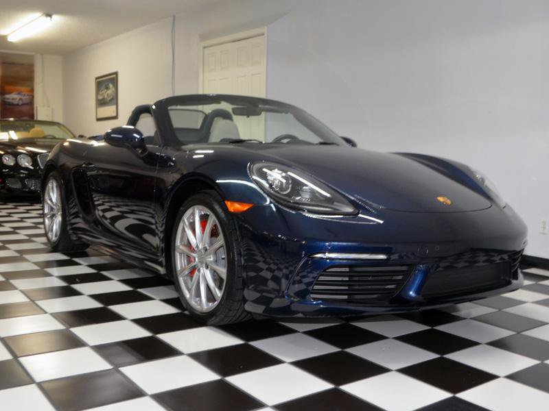 Used 2019 Porsche 718 Boxster S w/ Sport Chrono Package RWD image 3