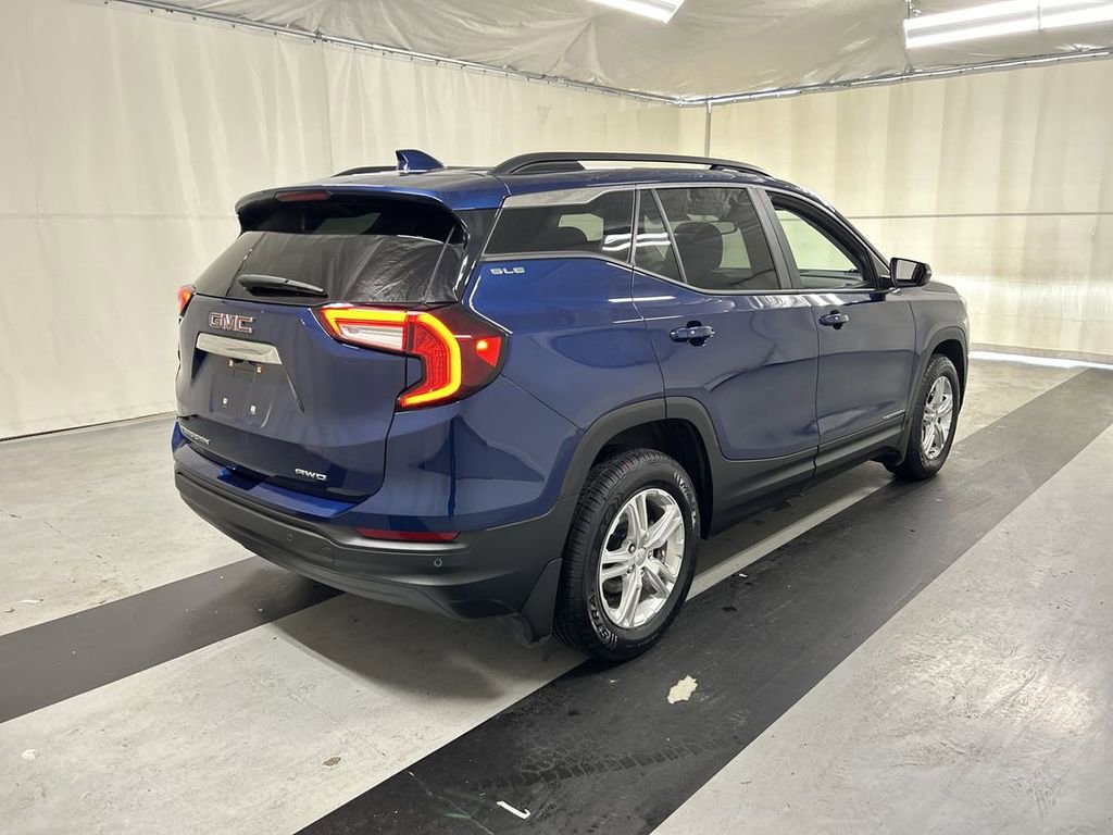 Used 2022 GMC Terrain SLE w/ Driver Convenience Package AWD/4WD image 2