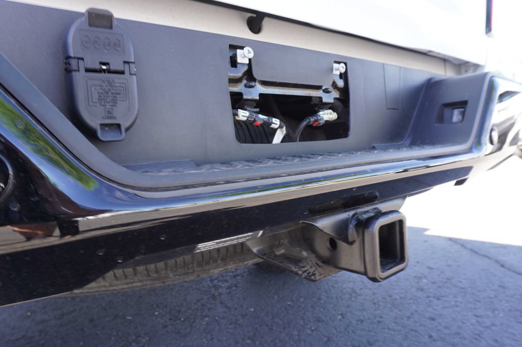 Used 2025 Chevrolet Colorado Trail Boss AWD/4WD image 8