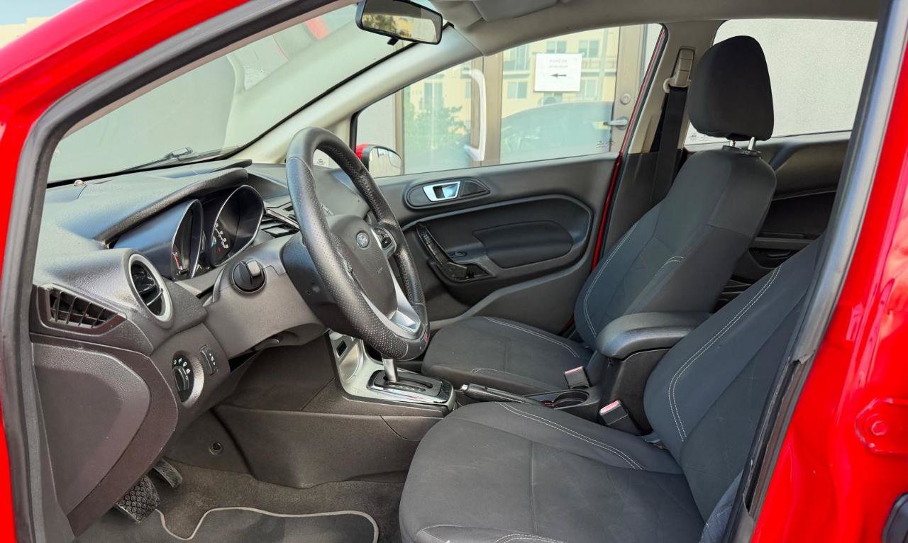 Used 2015 Ford Fiesta SE FWD image 10