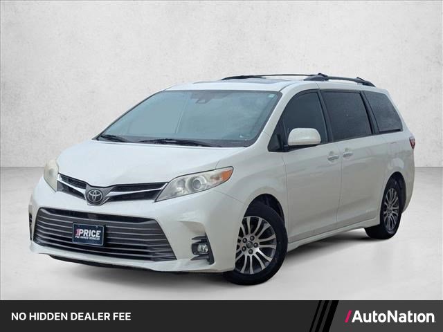 Used 2019 Toyota Sienna XLE w/ XLE Navigation Package FWD image 1