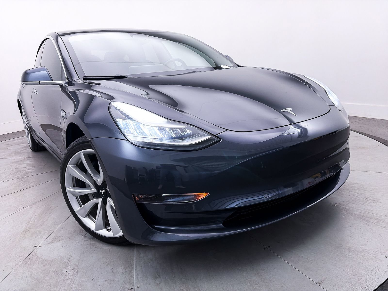 Used 2019 Tesla Model 3 Standard Range Plus image 7
