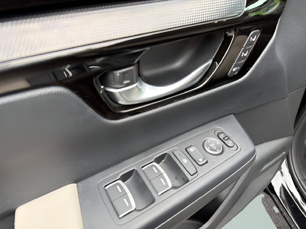Used 2024 Honda CR-V EX-L image 12