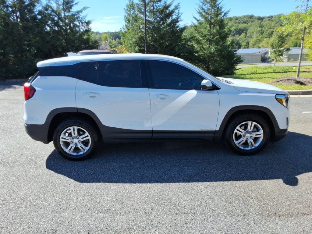 Used 2020 GMC Terrain SLE FWD image 4