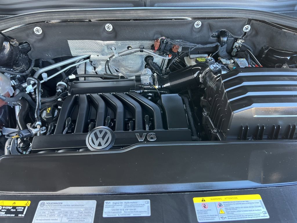 Certified 2023 Volkswagen Atlas Cross Sport SEL Premium R-Line image 25