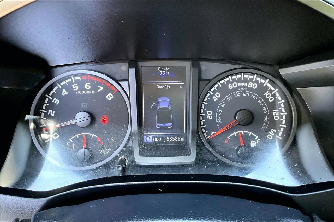 Used 2020 Toyota Tacoma SR AWD/4WD image 11