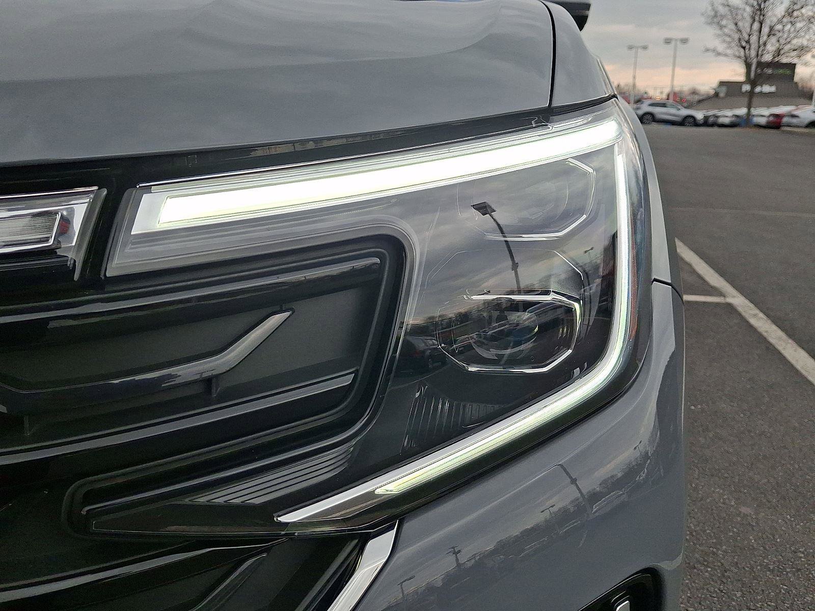 Used 2024 Volkswagen Atlas Cross Sport SEL R-Line image 7