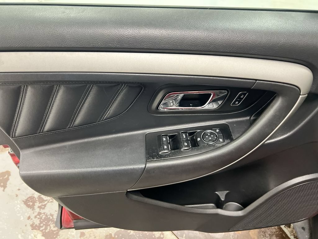 Used 2014 Ford Taurus SEL FWD image 19