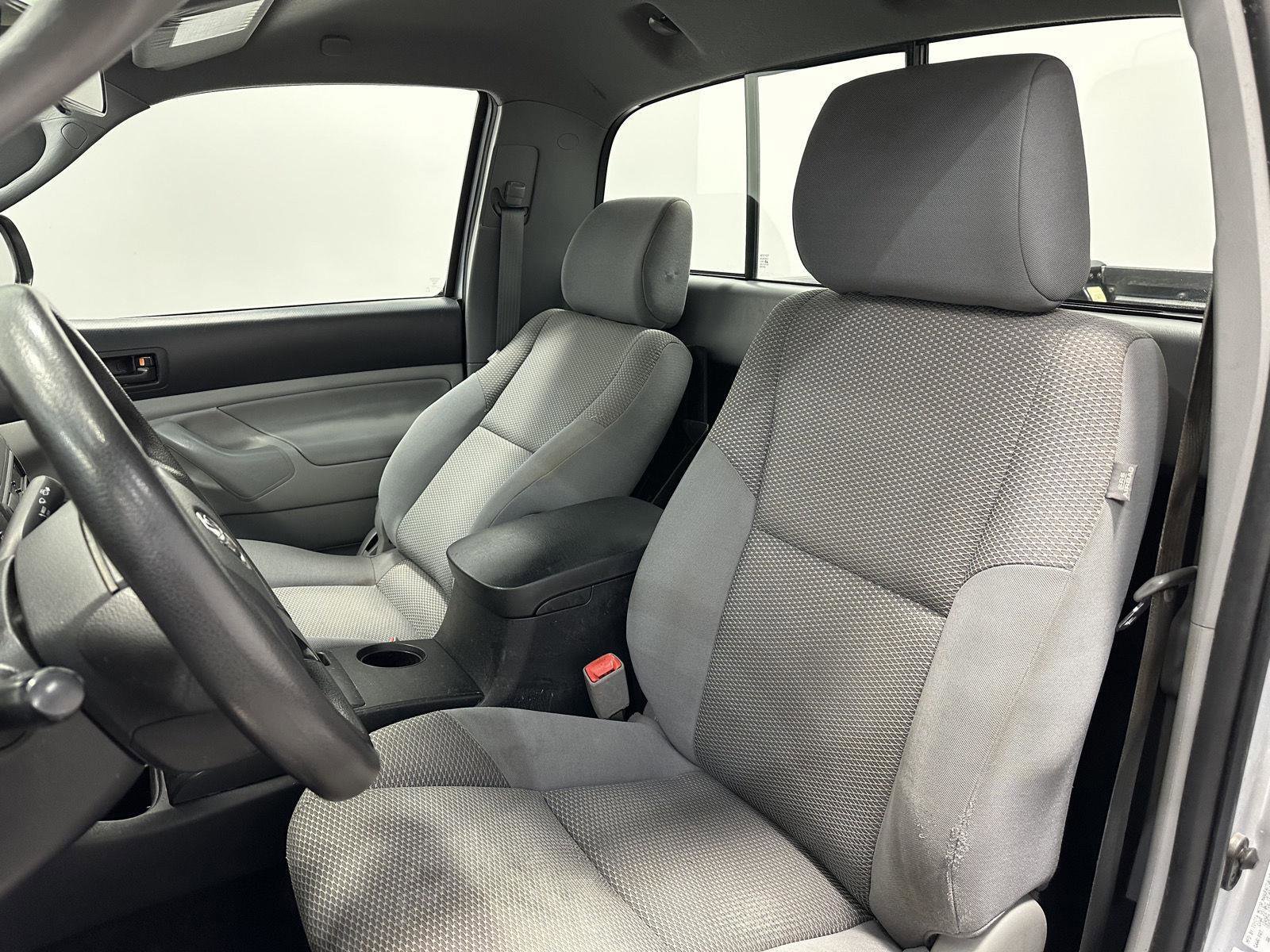 Used 2013 Toyota Tacoma 4x4 Regular Cab image 15