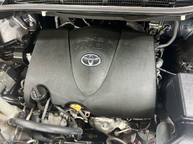Used 2018 Toyota Sienna XLE w/ XLE Navigation Package FWD image 33