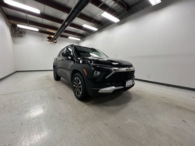 Certified 2025 Chevrolet TrailBlazer LT image 2