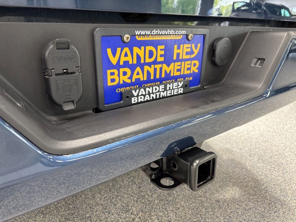 Used 2022 Chevrolet Silverado 1500 Custom AWD/4WD image 37