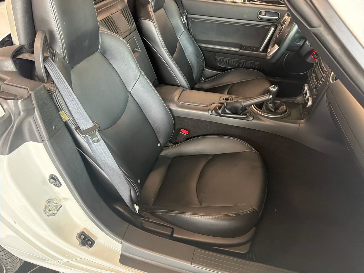 Used 2012 MAZDA MX-5 Miata Grand Touring w/ Premium Pkg RWD image 20