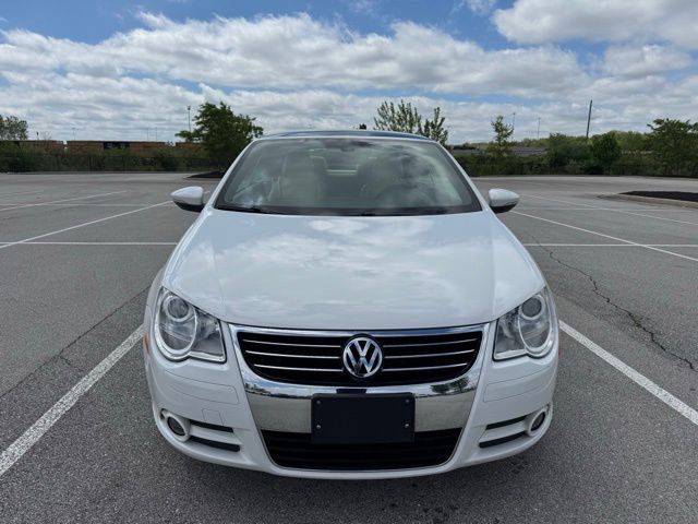 Used 2010 Volkswagen Eos Lux FWD image 2