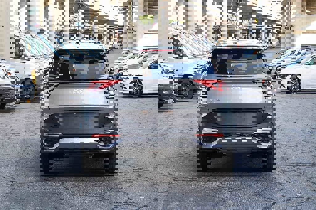 Used 2024 Kia Sportage LX image 5