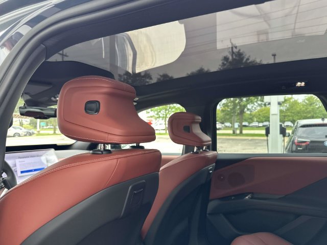 New 2027 BMW iX3 50 xDrive AWD/4WD image 11