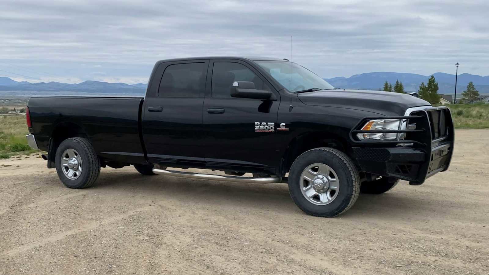 Used 2015 RAM 3500 Tradesman w/ Chrome Appearance Group AWD/4WD image 2