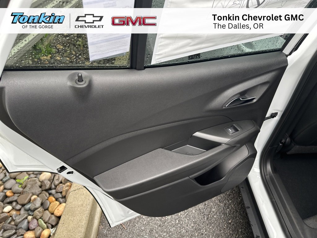 New 2025 Chevrolet Trax RS image 20