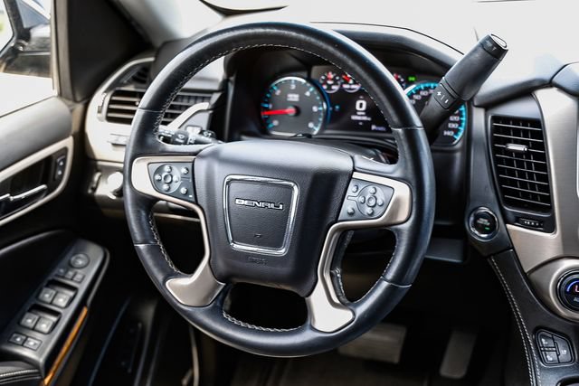 Used 2019 GMC Yukon Denali w/ Denali Ultimate Package AWD/4WD image 16